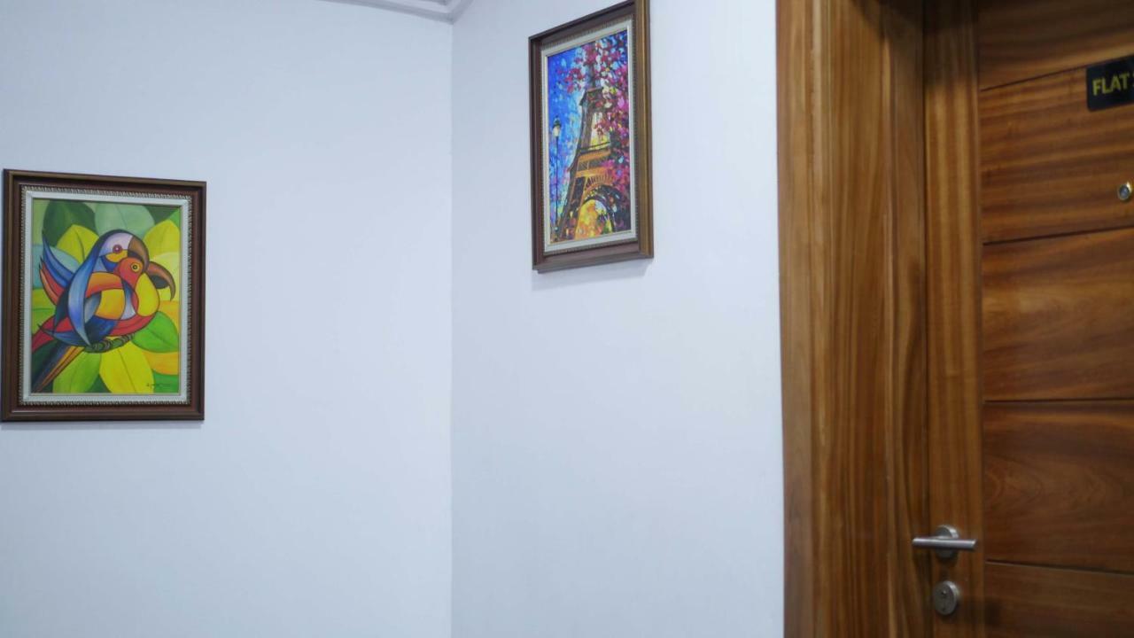 24/7 Luxury Apartment Lagos Esterno foto
