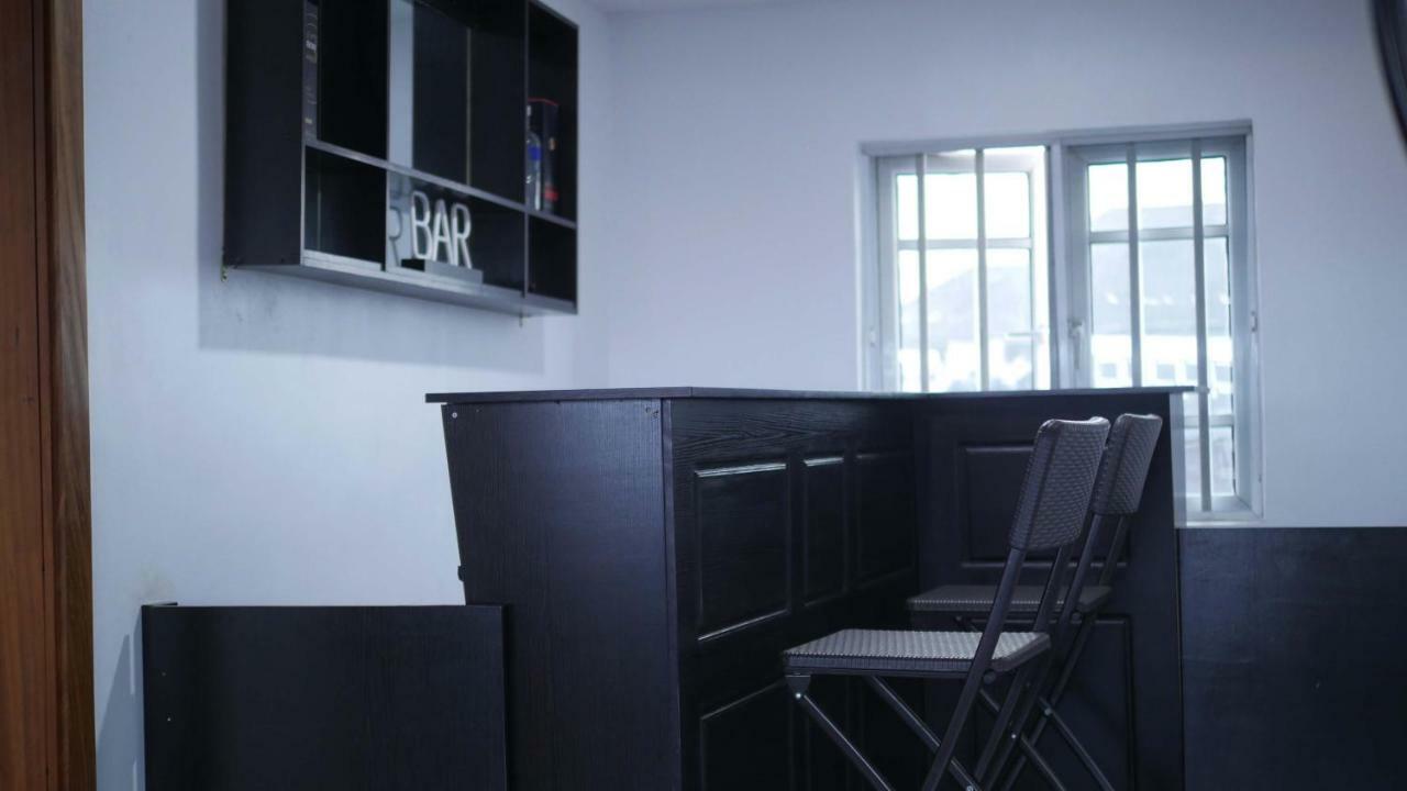 24/7 Luxury Apartment Lagos Esterno foto