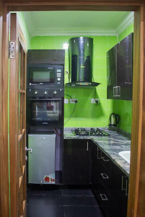 24/7 Luxury Apartment Lagos Esterno foto